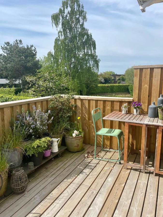 Cool Familyhome Close To The Beach W Two Cuddly Cats Espergærde Extérieur photo